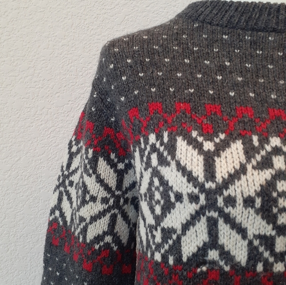 Lands' End vintage gray/snowflake wool sweater - Picture 7 of 7